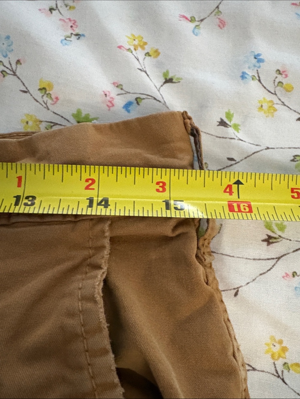 Men's Classic Chino Pants in Khaki Small Call out - Picture 12 of 12